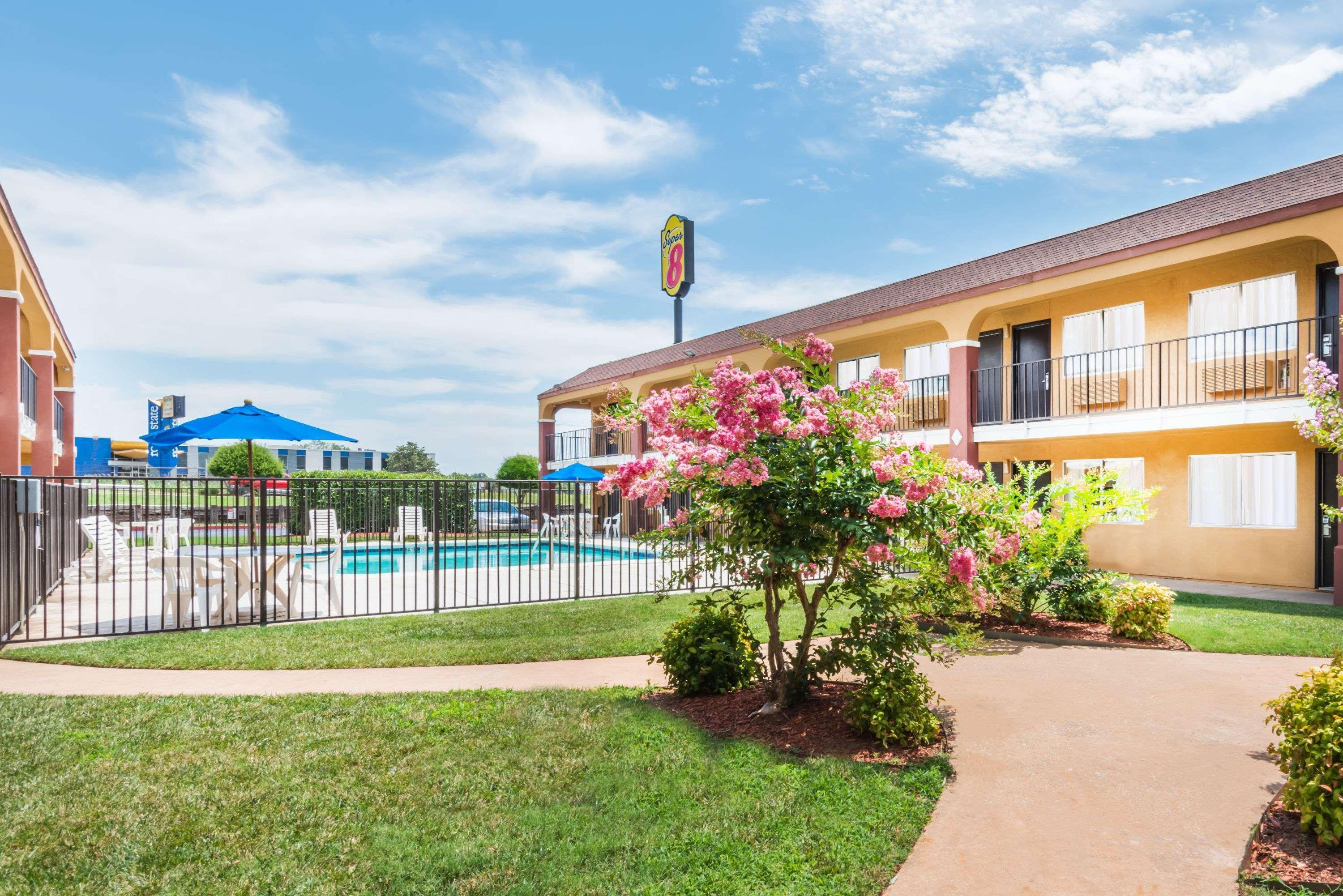 Super 8 By Wyndham Midwest City Ok Экстерьер фото
