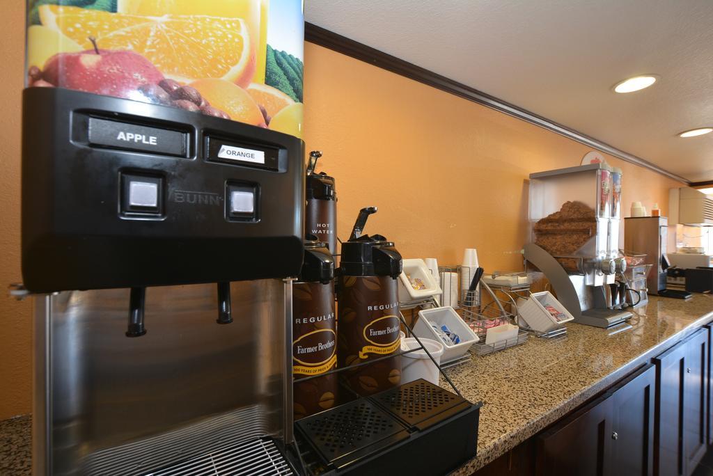 Super 8 By Wyndham Midwest City Ok Экстерьер фото